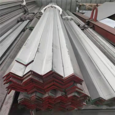 Constructional Equal Black Angle Steel Bar ATSM Non Alloy SS400 - SS540 Series